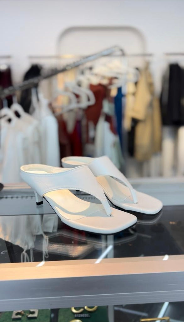 Sandalia Row White